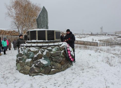 Открытие памятника растрелянным участникам восстания в с.Зилаир