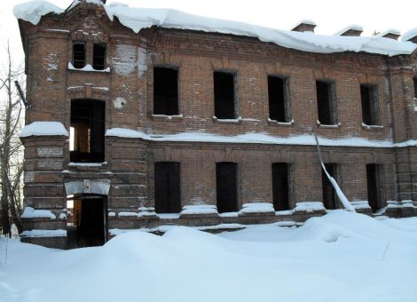 Фотография 2010 года. Источник: http://kirensky.irk.sudrf.ru/modules.php?name=info_court&rid=2