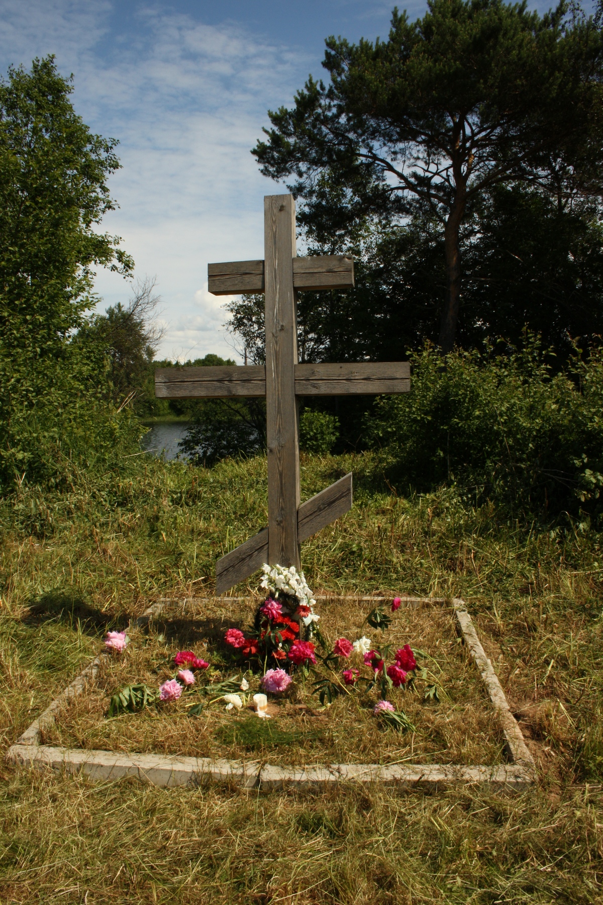 Место захоронения заключенных, погибших на этапе у деревни Подрябинье